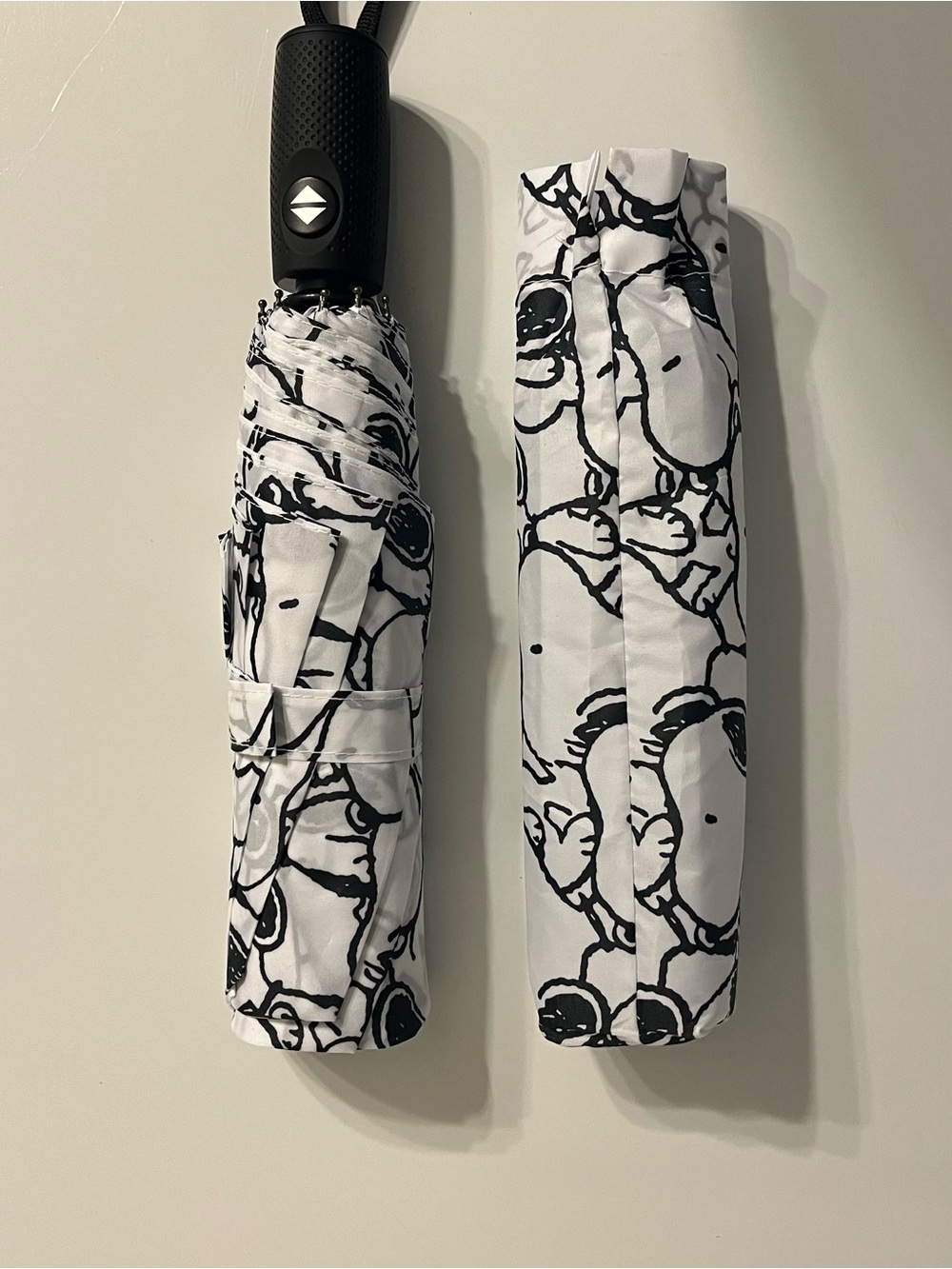 Snoopy Umbrella - Picture 3 of 4